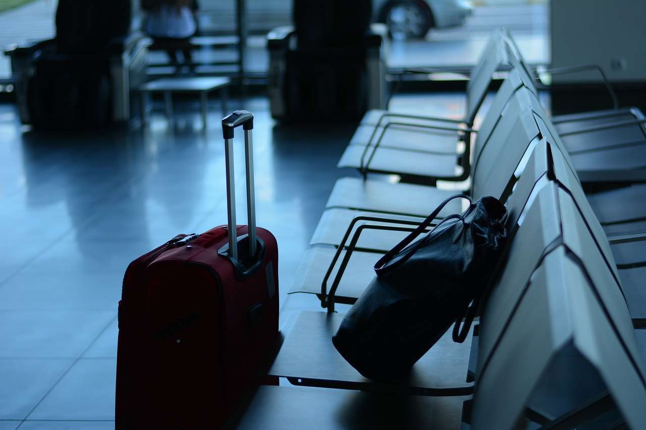 How long does it take to get from DFW Airport to downtown Dallas with Blue Shuttle?
