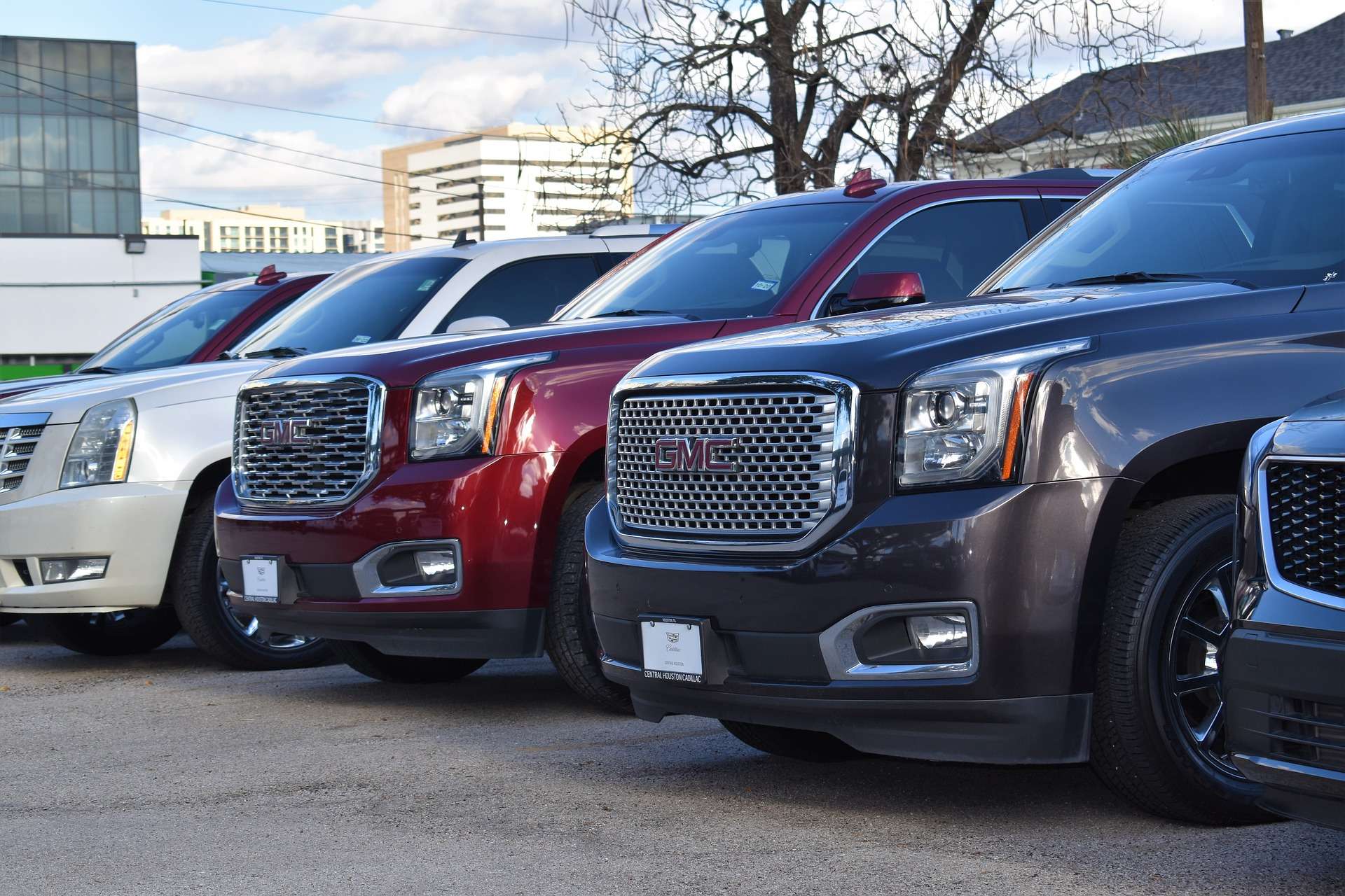 What is the best way to find a reliable limo service in Palm Beach?