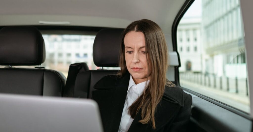 Ultimate Guide for Choosing the best car transportation company with jetblack 2 Best car transportation company